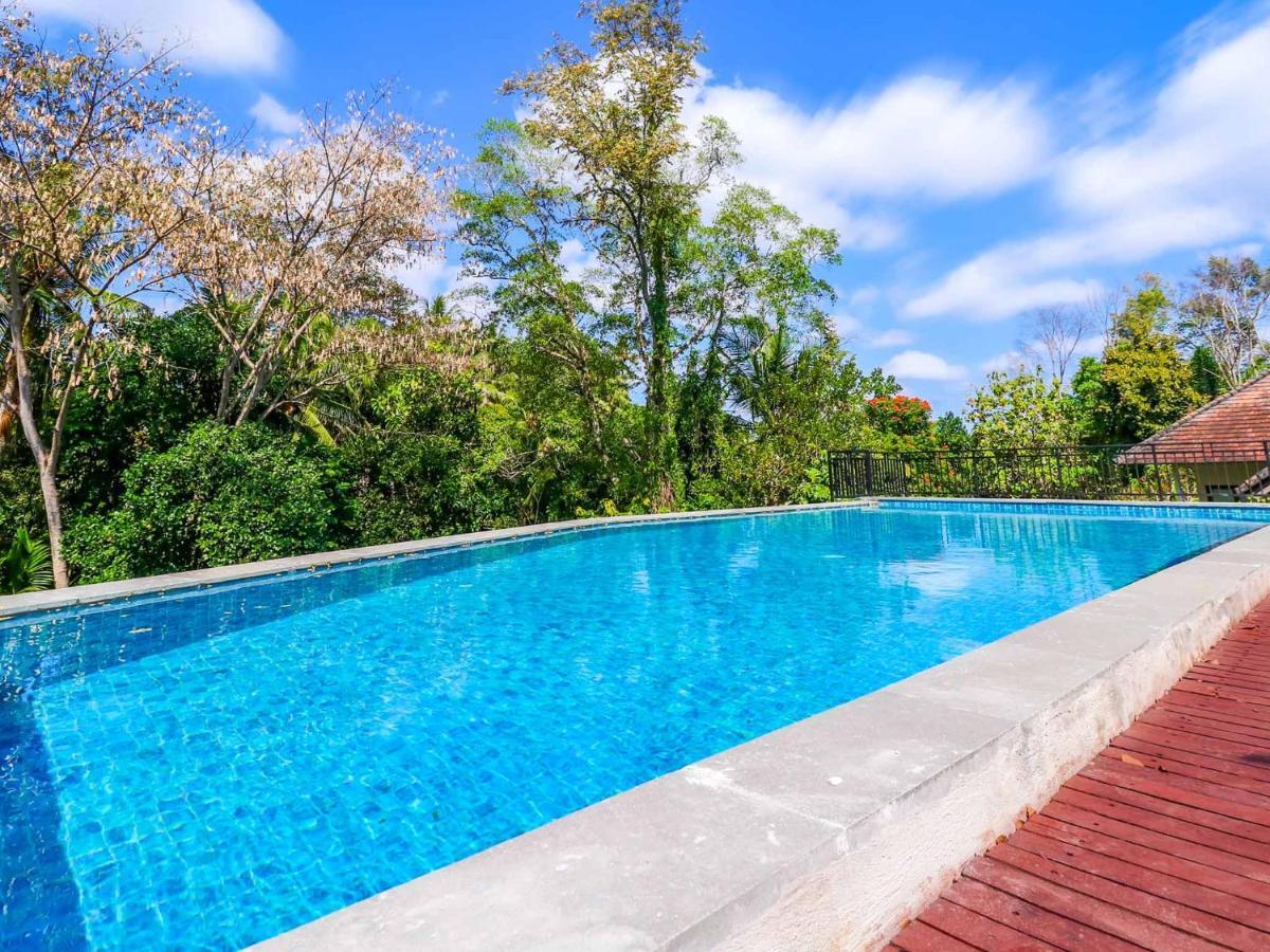 Sekar Arum Riverside Resort In Canggu Tanah Lot Exterior foto