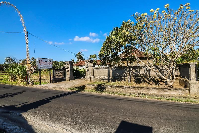 Sekar Arum Riverside Resort In Canggu Tanah Lot Exterior foto